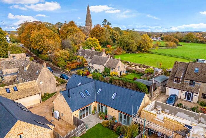 4 Bedroom Detached House For Sale In Witney Lane, Leafield, Witney, OX29