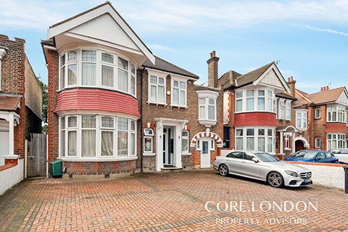 2 Bedroom Flat To Rent In Gunnersbury Avenue, Ealing, W5