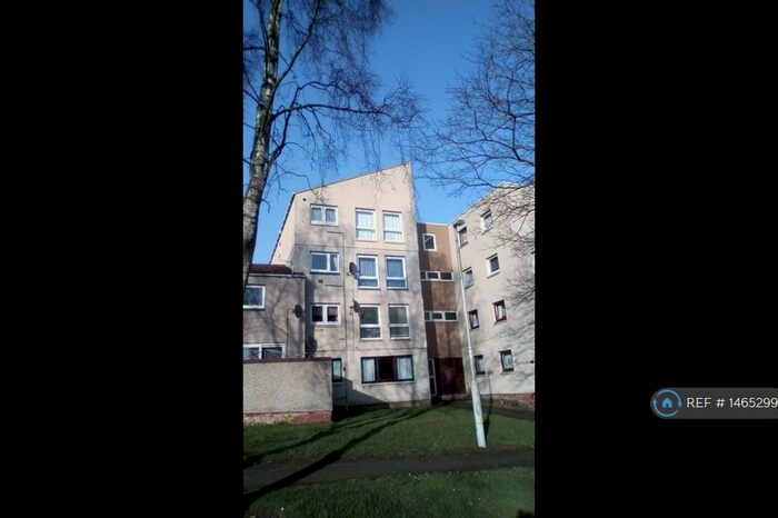 2 Bedroom Flat To Rent In Fernie Place, Dunfermline, KY12