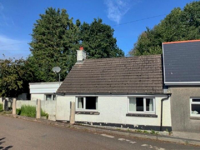 2 Bedroom Semi-Detached Bungalow For Sale In Derwydd Road, Ammanford, Carmarthenshire., SA18