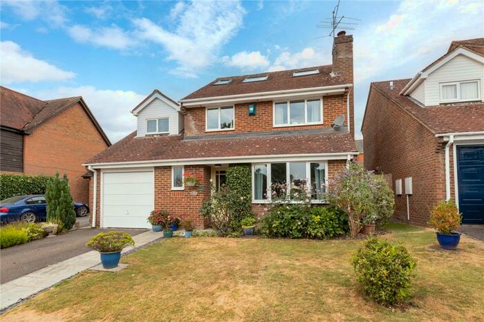 4 Bedroom Detached House For Sale In MacNeice Drive, Marlborough, Wiltshire, SN8