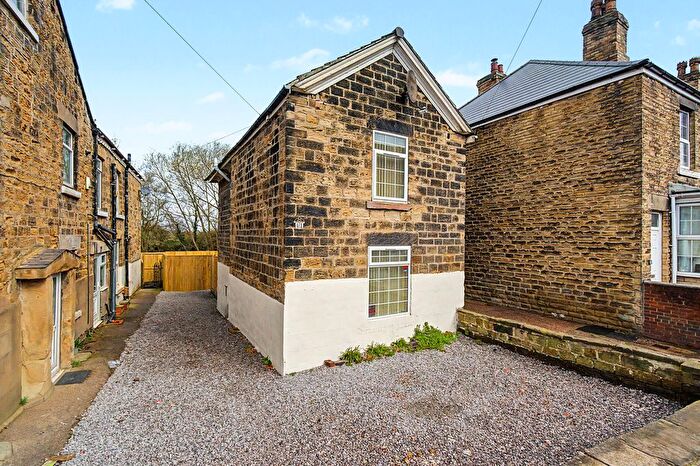 2 Bedroom Detached House For Sale In Doncaster Road, Rotherham, S63