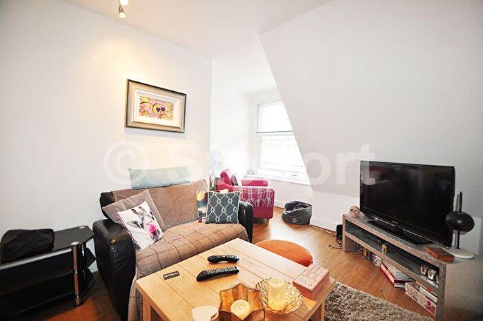 1 Bedroom Apartment To Rent In Junction Road, London, N19