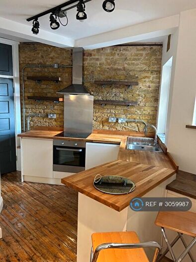 1 Bedroom Flat To Rent In Broadway West, Leigh On Sea, SS9