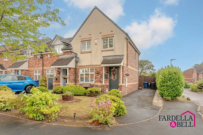3 Bedroom End Of Terrace House For Sale In Bluebell Grove, Burnley, BB11