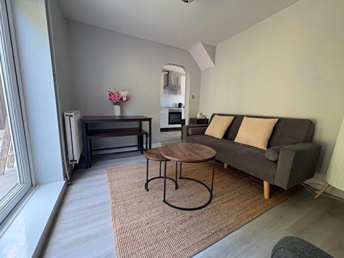 4 Bedroom Terraced House To Rent In Tunstall Road, Canterbury, CT2