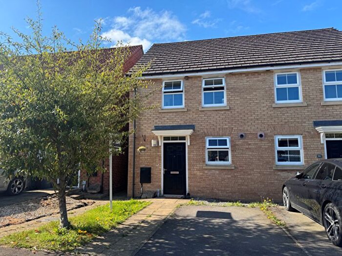 2 Bedroom Semi-Detached House For Sale In Woodlands Park, Pickering, YO18