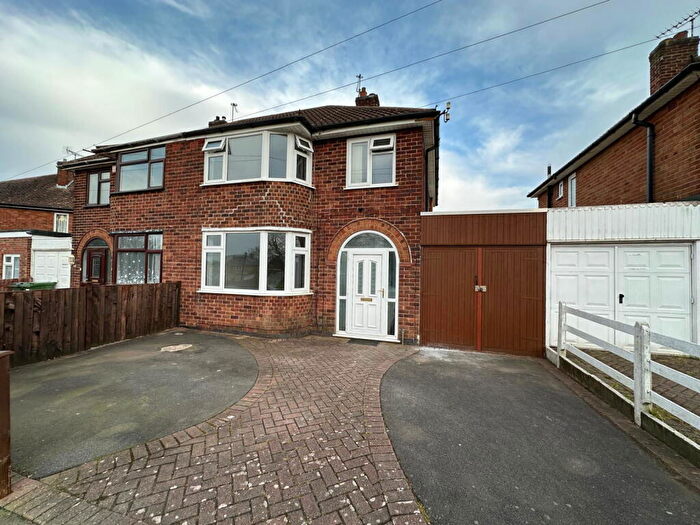 3 Bedroom Semi-Detached House To Rent In Kingsway, Leicester, LE3