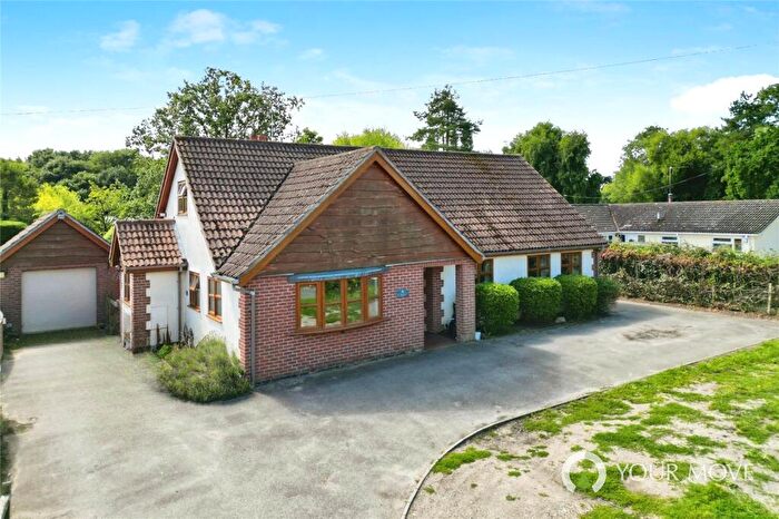 5 Bedroom Bungalow For Sale In Holly Lane, Mutford, Beccles, Suffolk, NR34