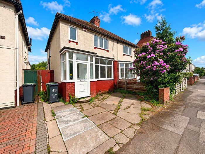 Semi-Detached House For Sale In Ashtree Road, Walsall, WS3
