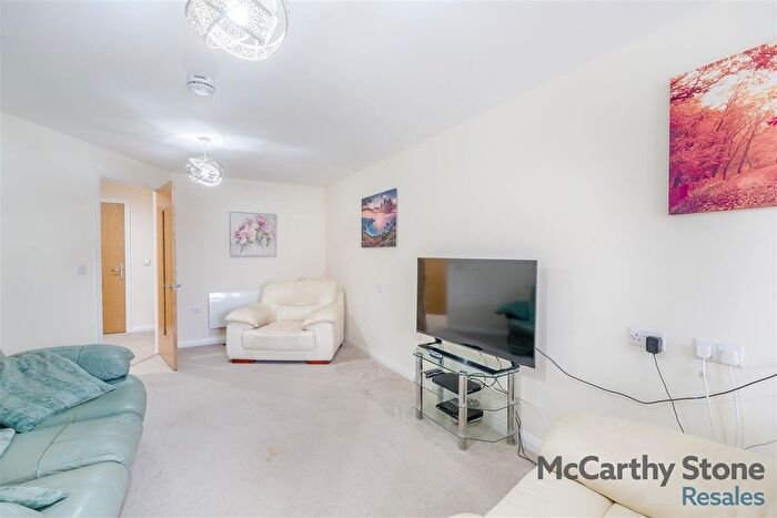 1 Bedroom Flat For Sale In Burlington Gardens, Leyland, PR25