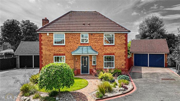 4 Bedroom Detached House For Sale In Yeomanry Close, Sutton Coldfield, West Midlands, B75