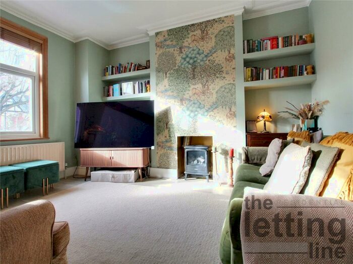 2 Bedroom Apartment To Rent In Eaton Park Road, London, N13