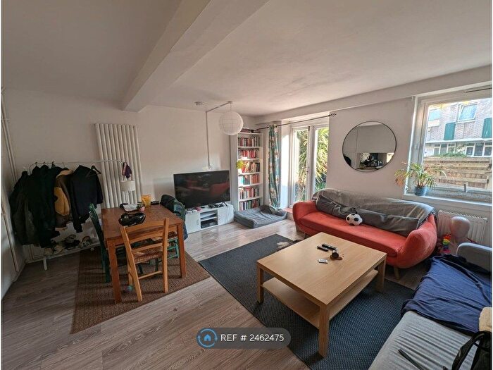 3 Bedroom Flat To Rent In Longman House, London, E2