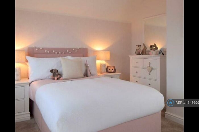 3 Bedroom Terraced House To Rent In Yorkminster Drive, Birmingham, B37