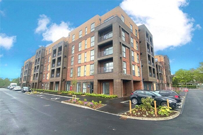 1 Bedroom Flat For Sale In Moorfield Place, Farnborough, Hampshire, GU14