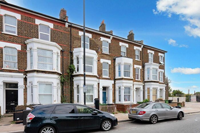 1 Bedroom Flat For Sale In C Scrubs Lane, Harlesden, London, NW10