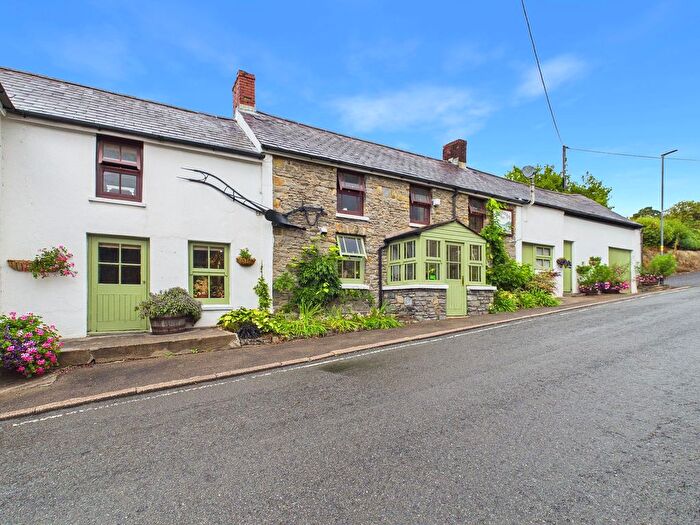 5 Bedroom Detached House For Sale In Felingwm, Carmarthen, SA32