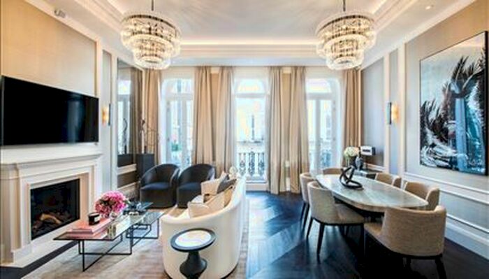 4 Bedroom Flat To Rent In Princes Gate, South Kensington, Hyde Park, London, SW7