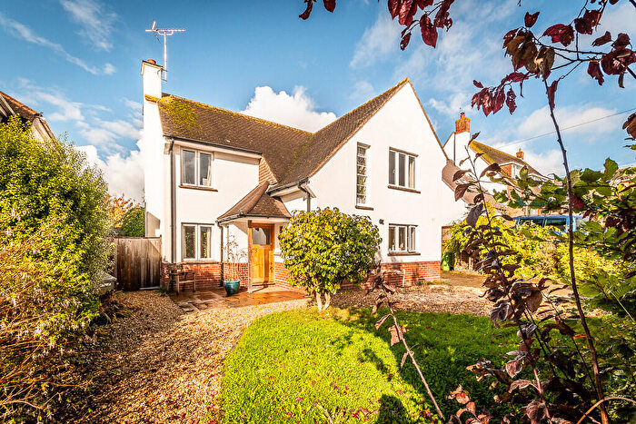 4 Bedroom Detached House For Sale In Tollards Road, EX2