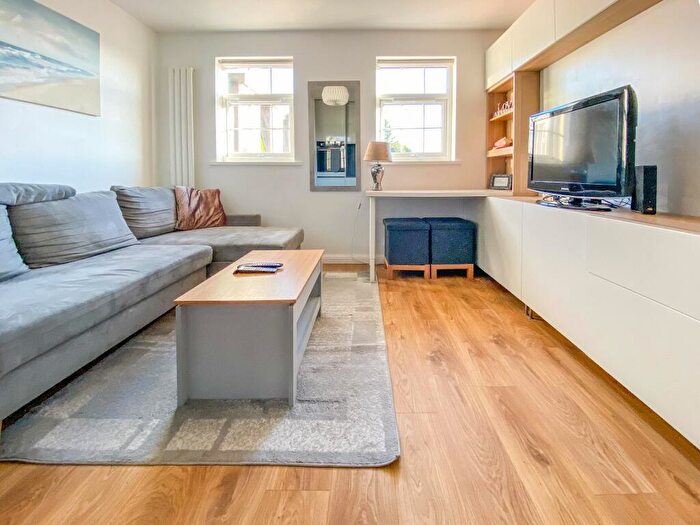 1 Bedroom Apartment To Rent In Richmond Court, Richmond Dale, Clifton, Bristol, BS8