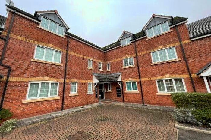 2 Bedroom Flat To Rent In Glovers Hill Court, Rugeley, WS15