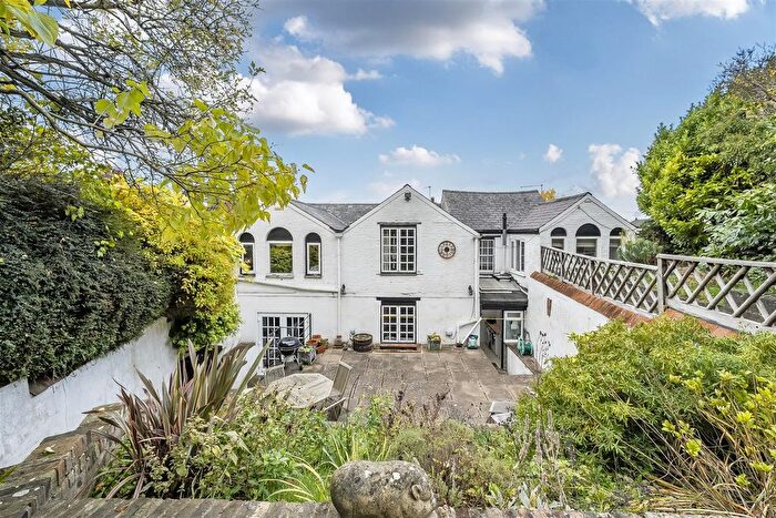 5 Bedroom Detached House For Sale In Wellcroft, Ivinghoe, Buckinghamshire, LU7