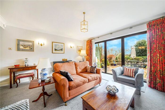2 Bedroom Apartment For Sale In Shepherds Hill, London, N6