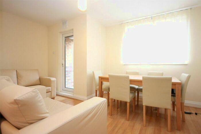 4 Bedroom Terraced House To Rent In Uamvar Street, London, E14