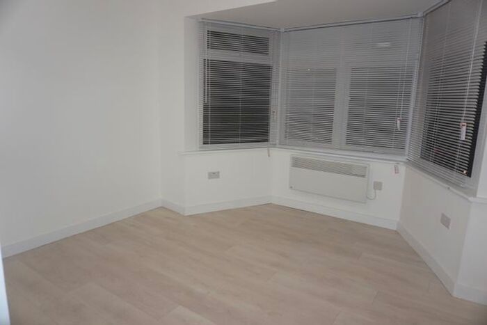 Studio To Rent In Waverley Gardens, Hanger Lane NW10