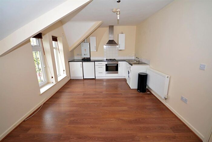 1 Bedroom Flat To Rent In Taff Embankment, Grangetown, Cardiff, CF11