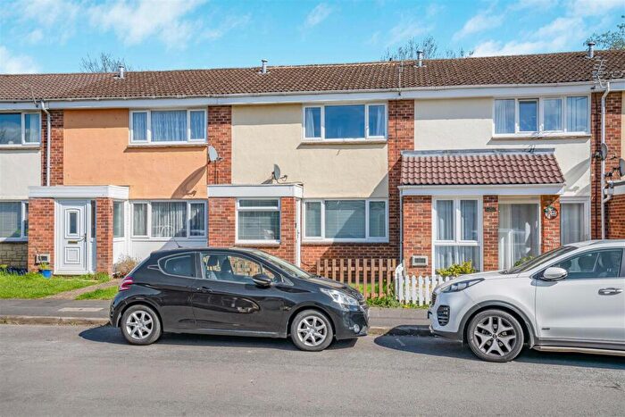 2 Bedroom House For Sale In Lancaster Close, Bicester, OX26