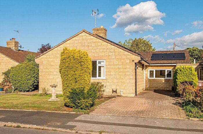 3 Bedroom Bungalow For Sale In Ellendene Drive, Pamington, Tewkesbury, GL20