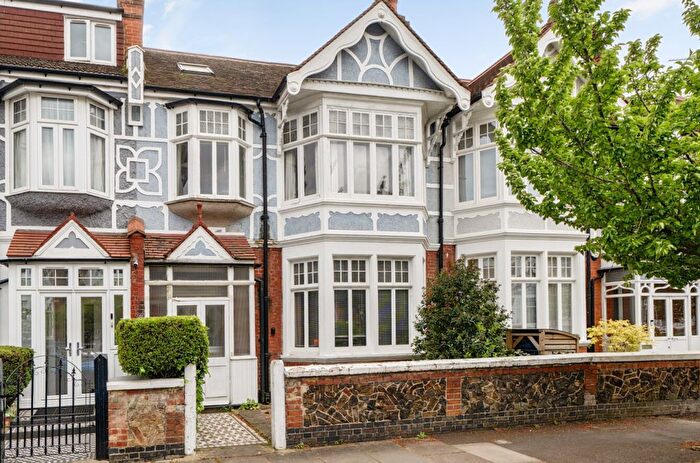 4 Bedroom Terraced House For Sale In Byron Road, Ealing, W5