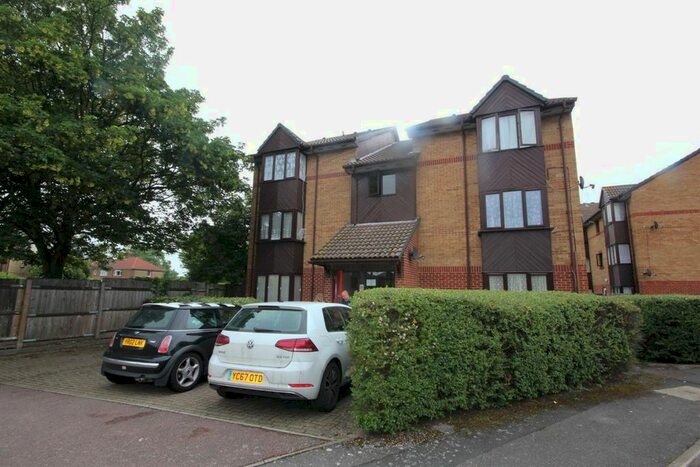 Studio To Rent In Parr Close, London, N9