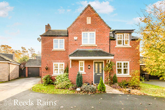 4 Bedroom Detached House For Sale In Davenshaw Drive, Congleton, Cheshire, CW12