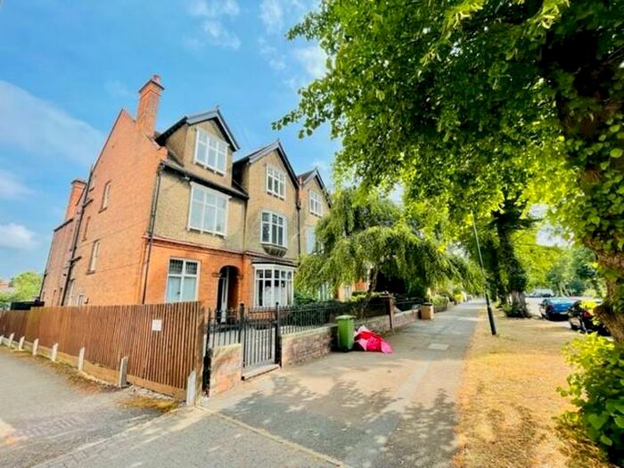 2 Bedroom Apartment To Rent In Beauchamp Avenue, Leamington Spa, CV32