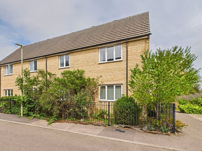 1 Bedroom Flat For Sale In Elm Grove, Milton-Under-Wychwood, Chipping Norton, OX7
