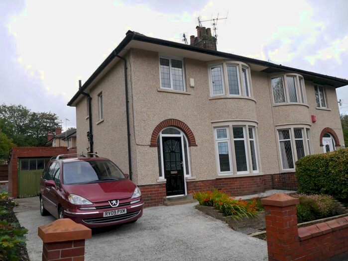 3 Bedroom Semi-Detached House To Rent In Mayfield Avenue, Oswaldtwistle, Lancashire, BB5