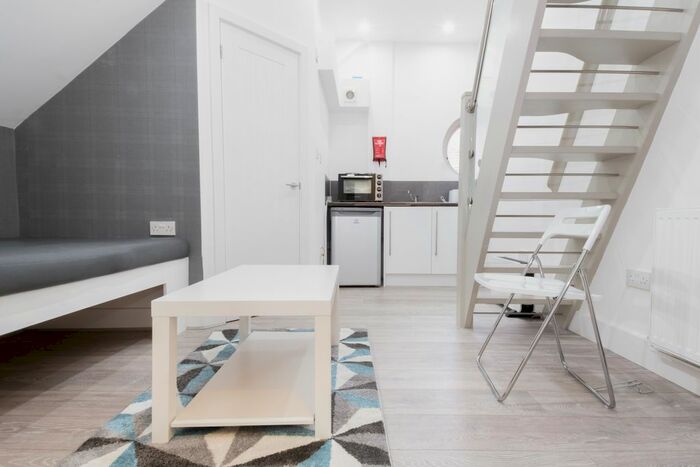 1 Bedroom Flat To Rent In South Street, Reading, RG1