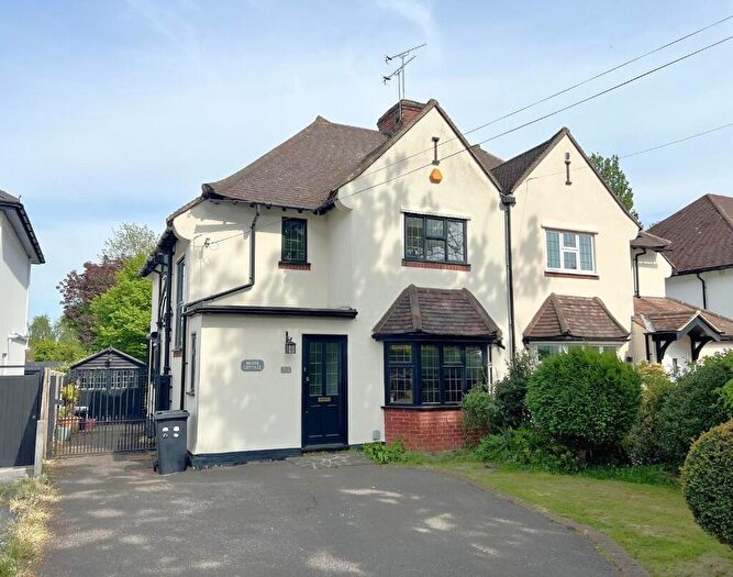 3 Bedroom Semi-Detached House To Rent In Priests Lane, Shenfield, CM15