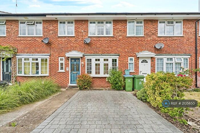 3 Bedroom Terraced House To Rent In Walton On Thames, Walton On Thames, KT12