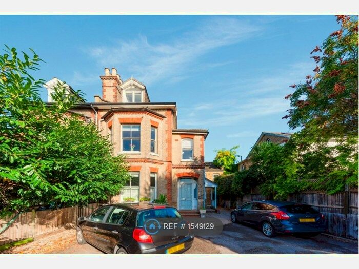 2 Bedroom Flat To Rent In Granville Rd, London, SW18
