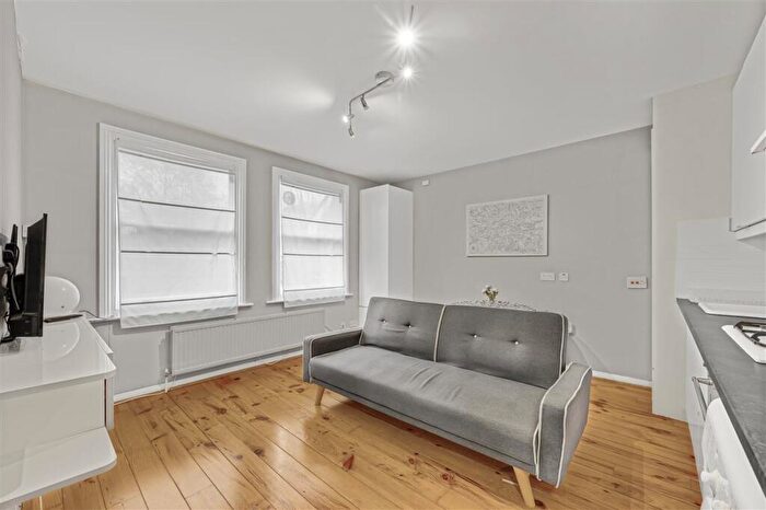 1 Bedroom Flat For Sale In Brondesbury Road, NW6