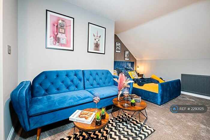 Studio To Rent In Swindon, Swindon, SN1