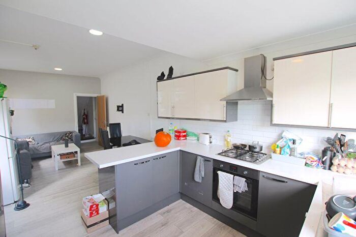 7 Bedroom Terraced House To Rent In Pentyrch Street, Cardiff, CF24