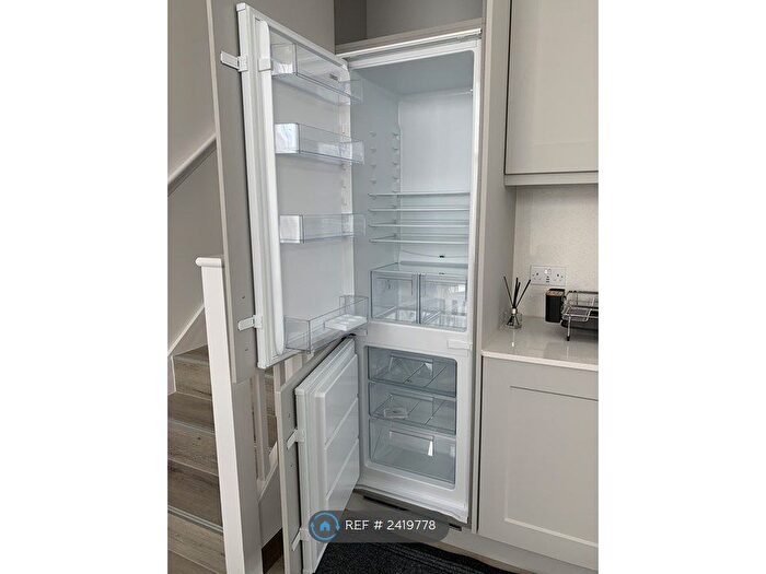 2 Bedroom Flat To Rent In London Road, Barking, IG11
