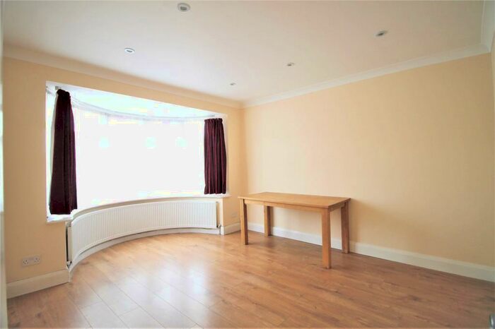 1 Bedroom Maisonette To Rent In Hillfield Avenue, London, NW9