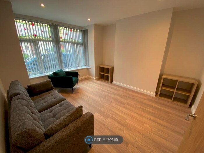1 Bedroom Flat To Rent In Winston Gardens, Leeds, LS6