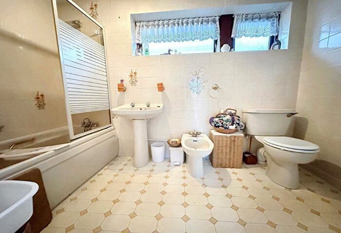 2 Bedroom Detached Bungalow For Sale In The Park, Rottingdean, BN2